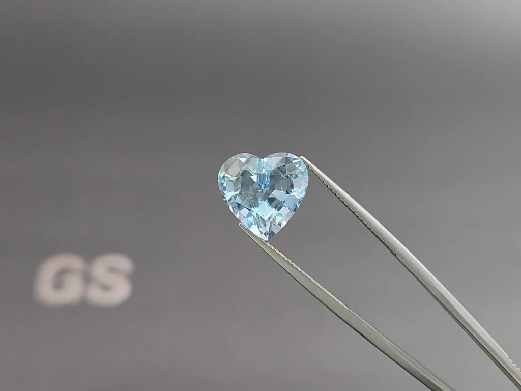 Aquamarine Santa Maria heart shape 6.04 carats, Mozambique Image №3