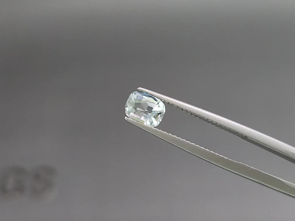Aquamarine cushion cut 0.90 carats, Madagascar  Image №3