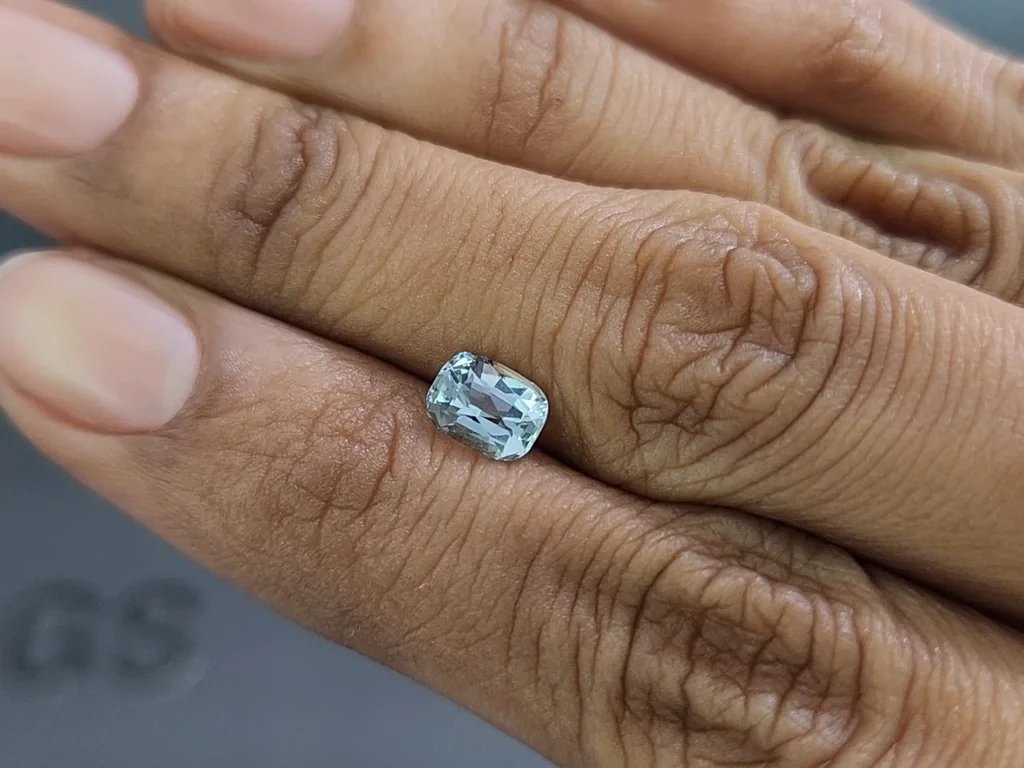 Aquamarine cushion cut 0.90 carats, Madagascar  Image №2