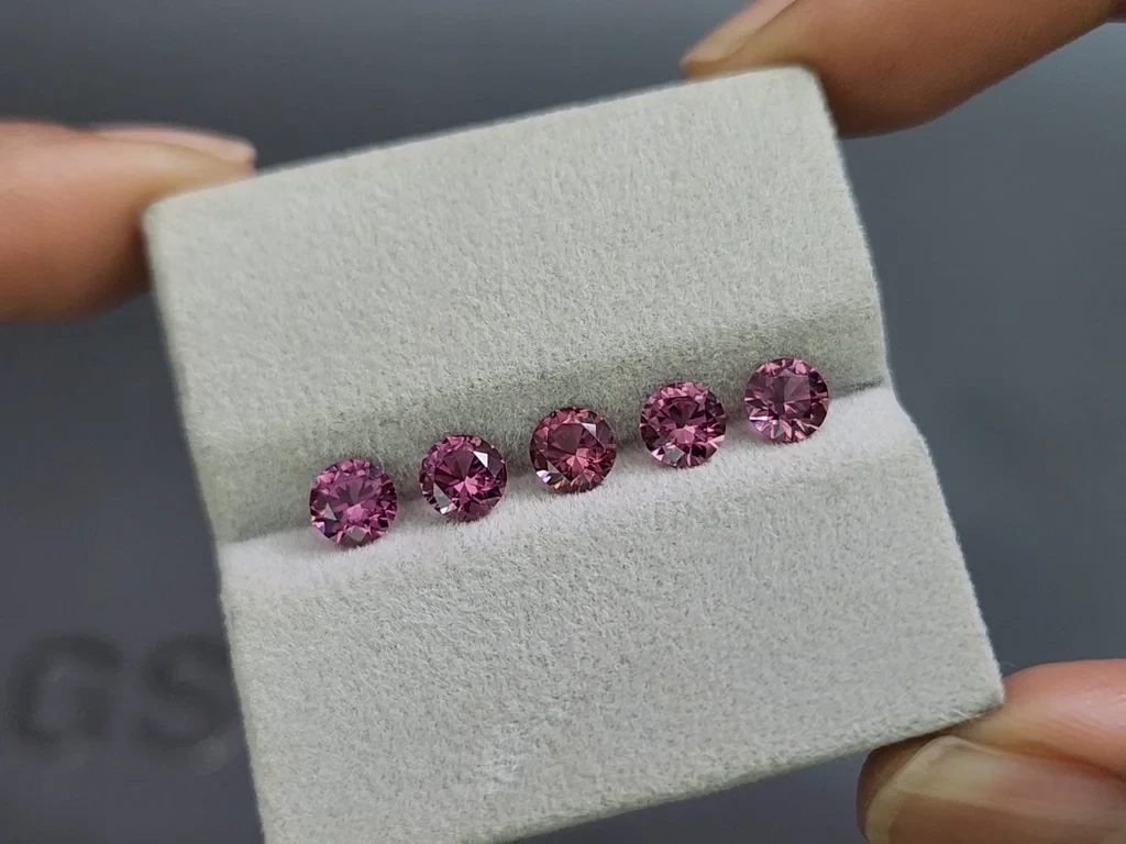 Set of rhodolite garnet round cut 2.66 carats, Madagascar  Image №4
