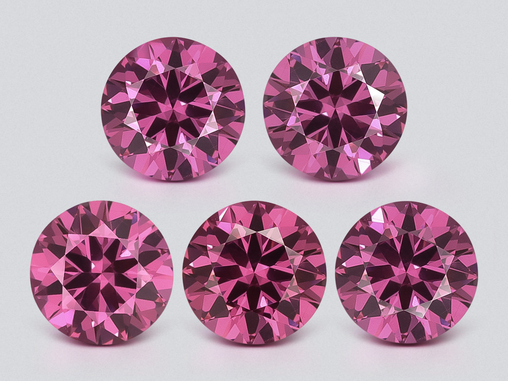 Set of rhodolite garnet round cut 2.66 carats, Madagascar  Image №1