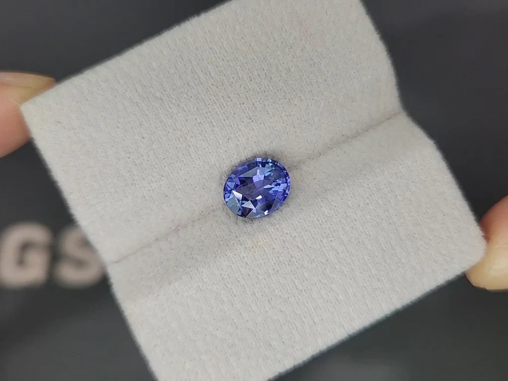 Unheated blue sapphire oval cut  2.05 carats, Sri Lanka Image №4