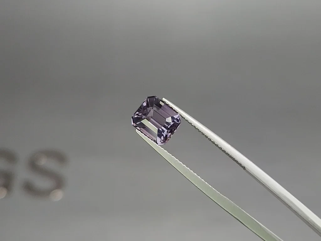 Violet gray spinell octagon cut  3.09 carats , Tanzania Image №3