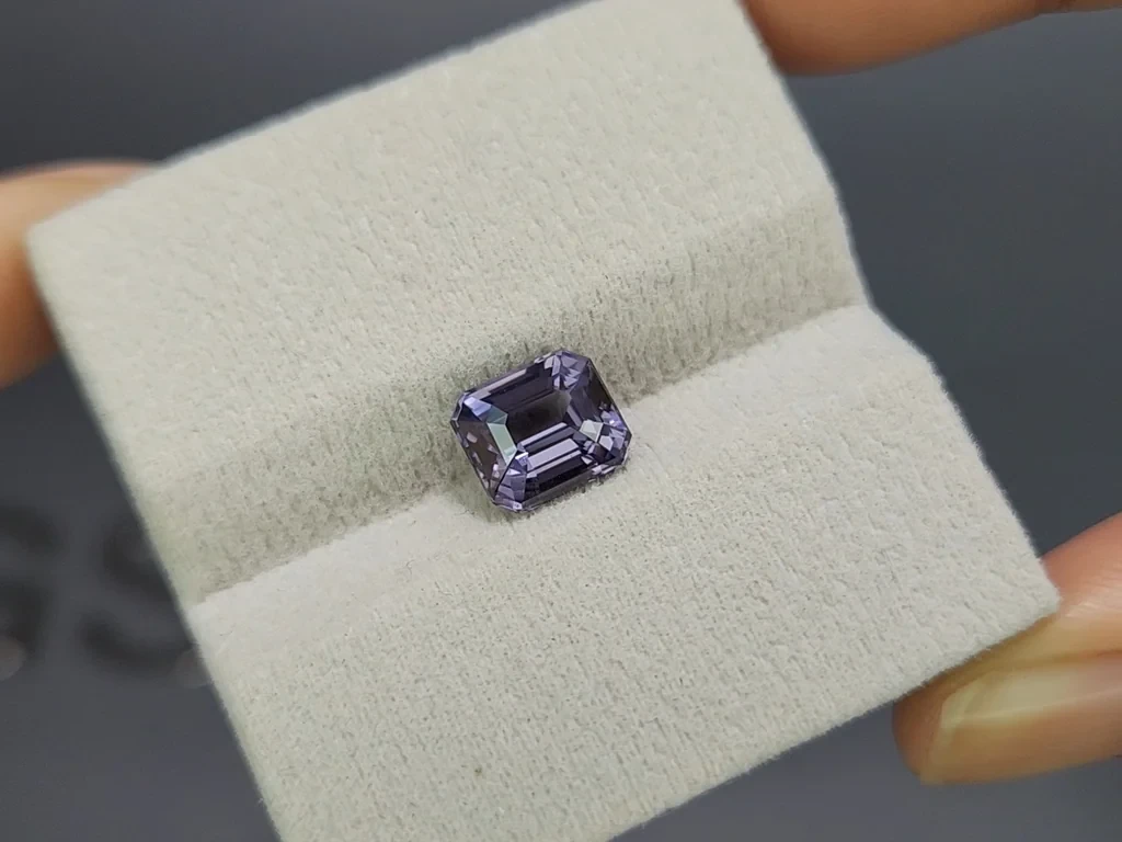 Violet gray spinell octagon cut  3.09 carats , Tanzania Image №4
