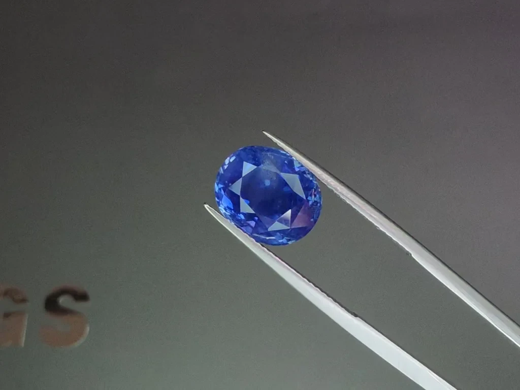 Unheated sapphire Cornflower Blue oval cut 9.20 carats, Sri Lanka Image №3