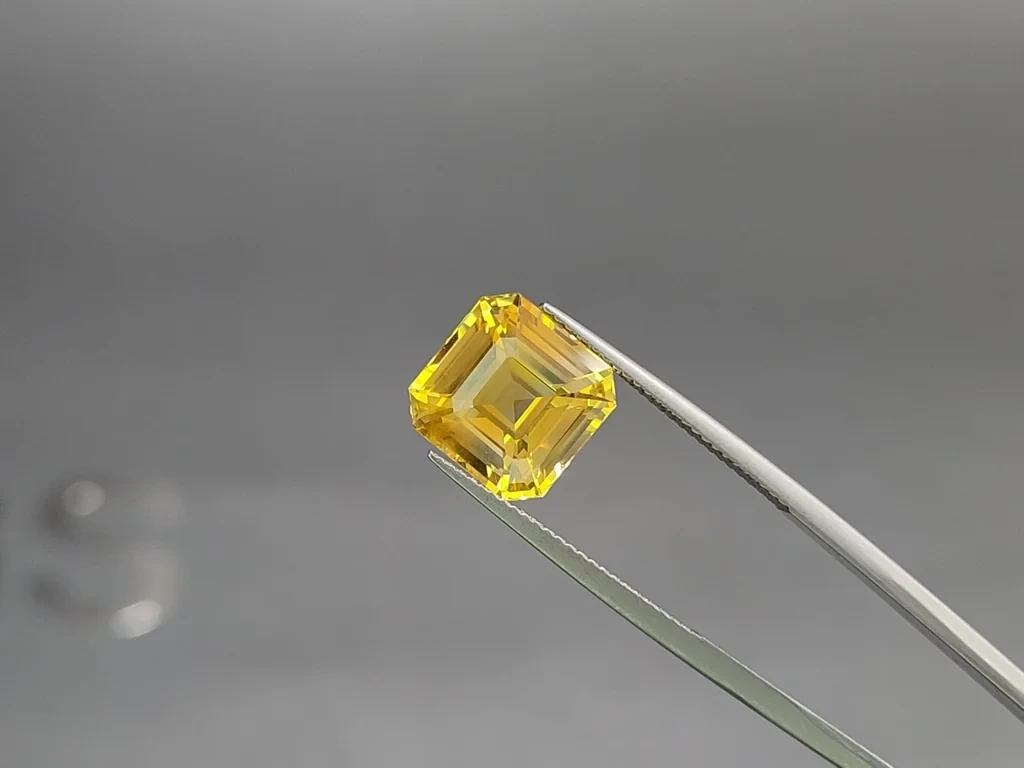 Sapphire Golden Yellow asher cut 8.65 carats , Sri Lanka Image №3
