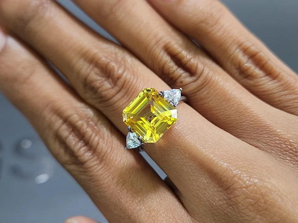 Sapphire Golden Yellow asher cut 8.65 carats , Sri Lanka Image №5