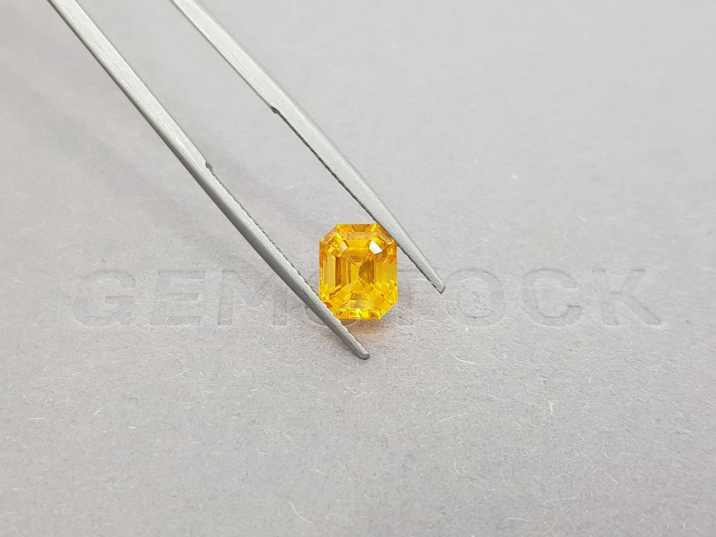 Honey yellow octagon sapphire 2.58 ct, Sri Lanka Image №3