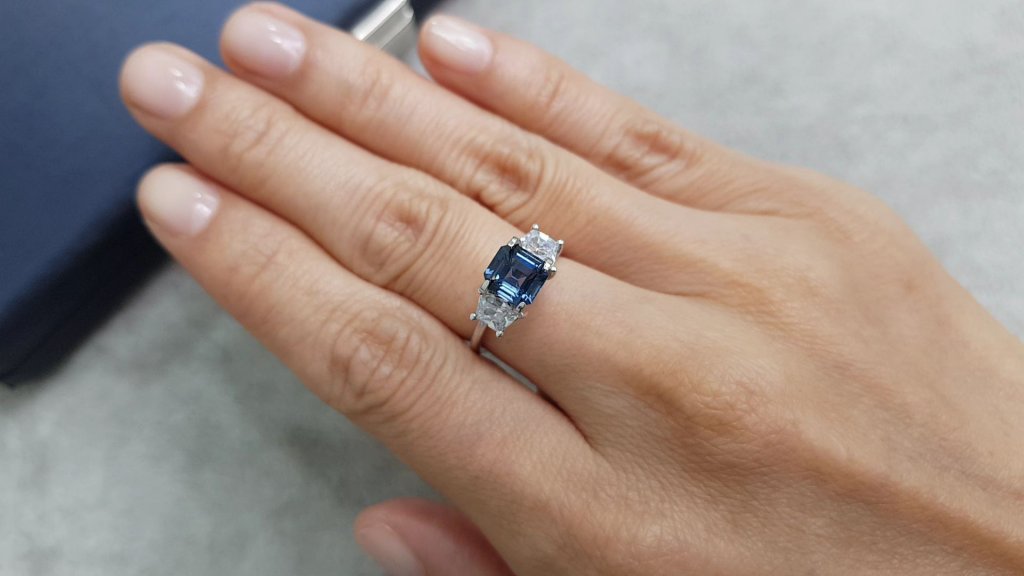 Cobalt blue spinel 1.47 ct in octagon cut from Tanzania Image №4
