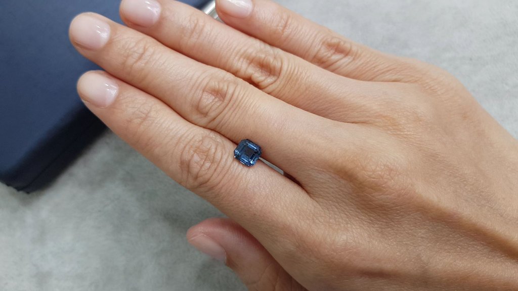 Cobalt blue spinel 1.47 ct in octagon cut from Tanzania Image №2