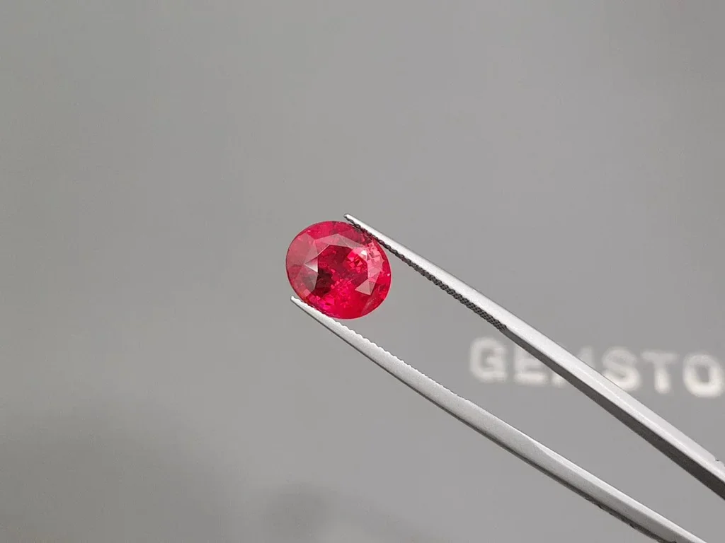Unique unheated Vibrant vivid red oval cut ruby 6.06 carats, GRS, Tanzania Image №3
