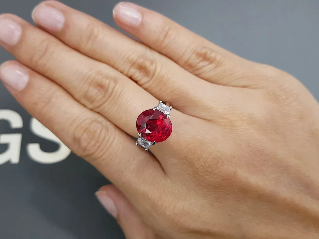 Unique unheated Vibrant vivid red oval cut ruby 6.06 carats, GRS, Tanzania Image №5