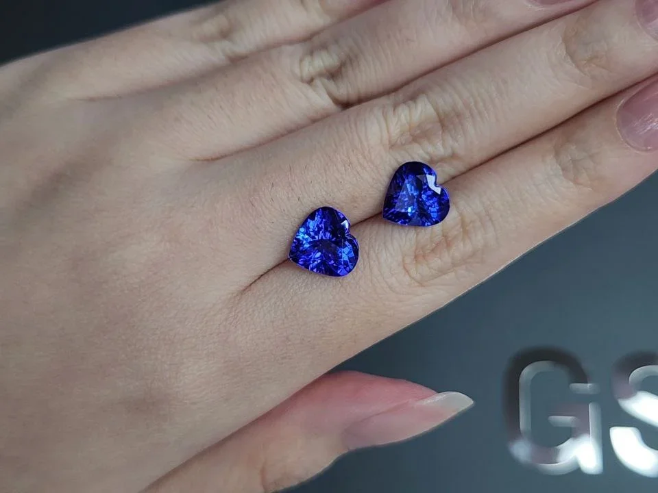 Pair of tanzanites in heart shape 6.67carats, Tanzania  Image №2