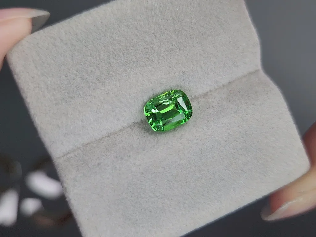 Neon Green tsavorite garnet in cushion cut 1.98 carats, Tanzania Image №4