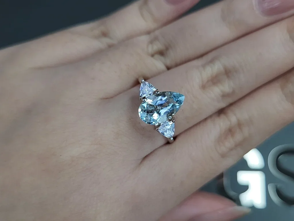 Soft blue aquamarine pear cut 2.43 carats, Africa Image №5