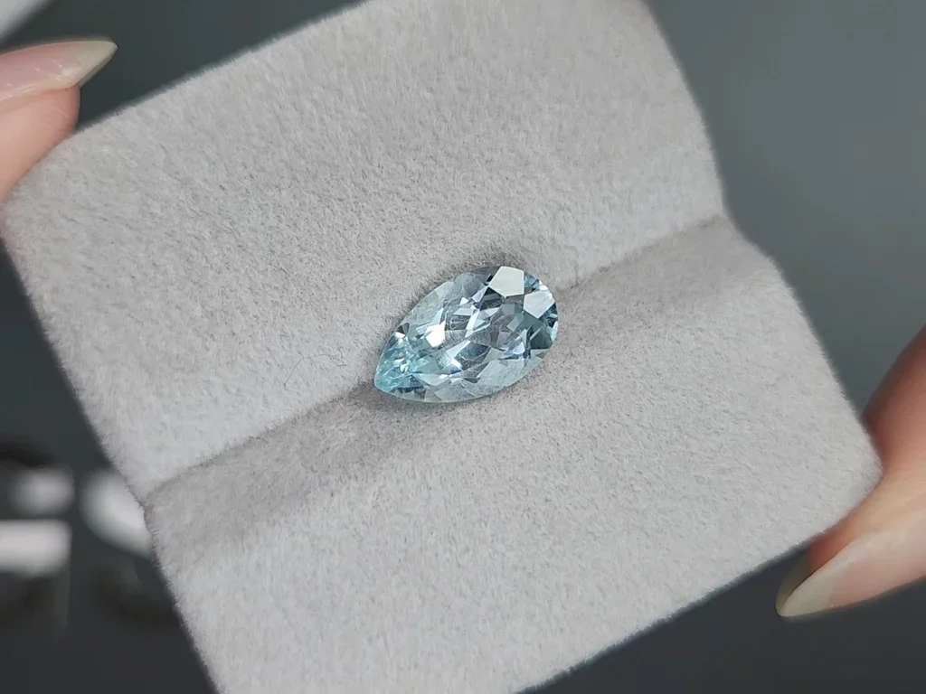 Soft blue aquamarine pear cut 2.43 carats, Africa Image №4
