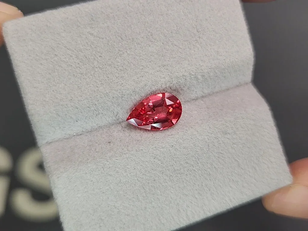 Spinel Mahenge Vibrant pink red pear cut 1.87carats, Tanzania Image №4