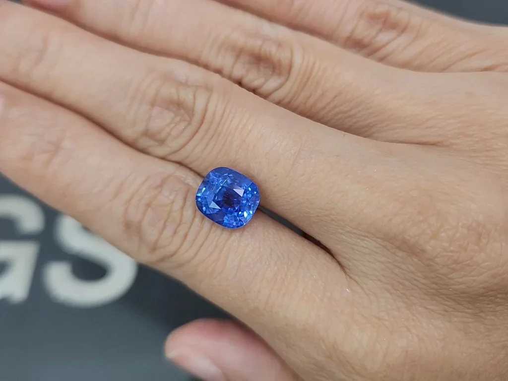 Unheated sapphire Cornflower Blue cushion cut 5.14 carats, Sri Lanka Image №2