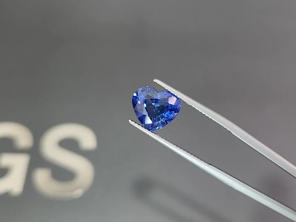 Blue sapphire heart shape 4.84 carats, Sri Lanka Image №3