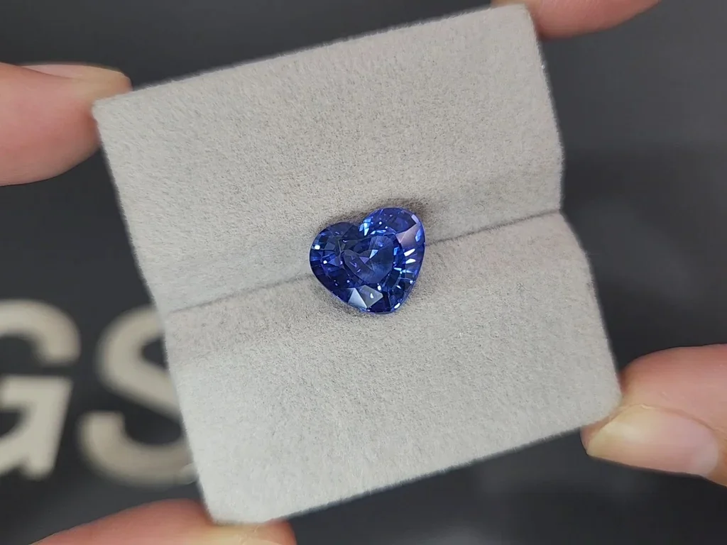 Blue sapphire heart shape 4.84 carats, Sri Lanka Image №4