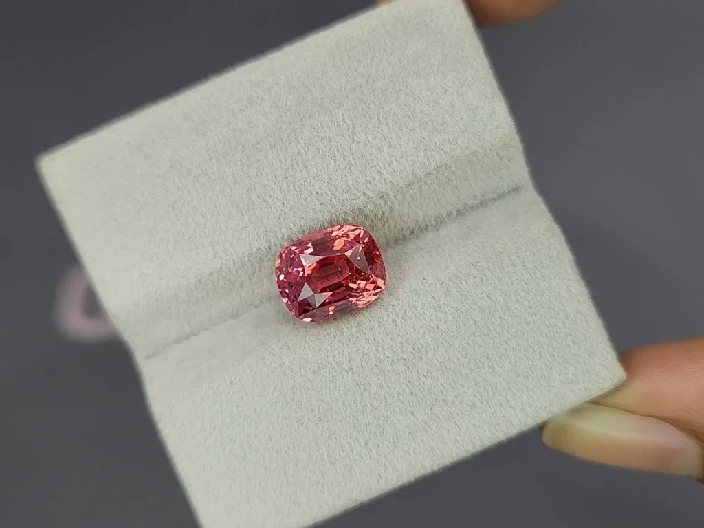 Spinel Mahenge cushion cut 4.56 carats, Tanzania Image №4