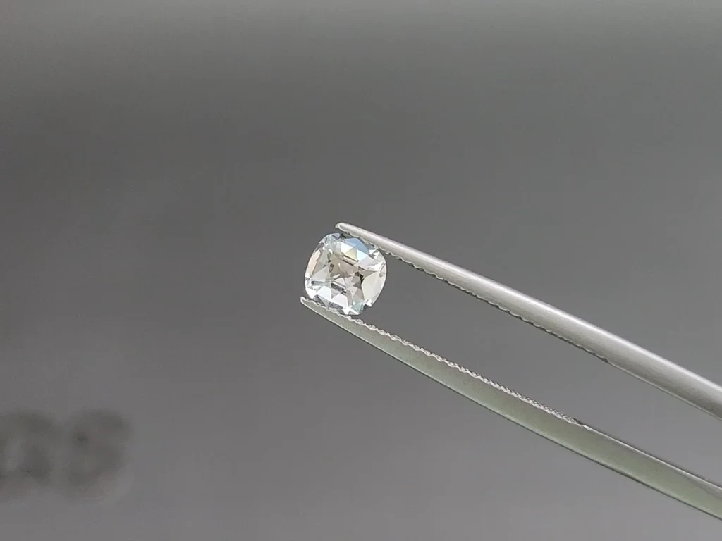 Aquamarine cushion cut  0.56 carats, Madagascar  Image №3