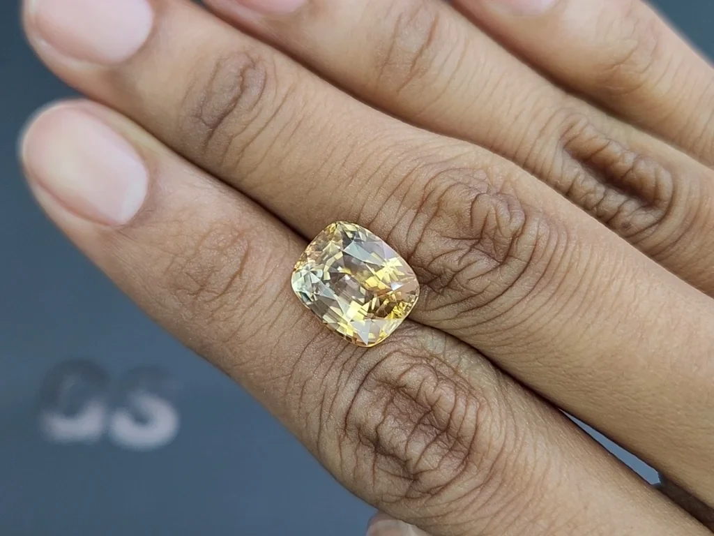 Yellow zircon cushion cut 8.50 carats, Tanzania Image №2