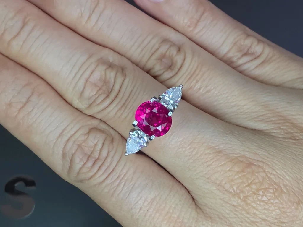 Unheated ruby Vivid pink red oval cut  3.12 carats, Sri Lanka Image №5