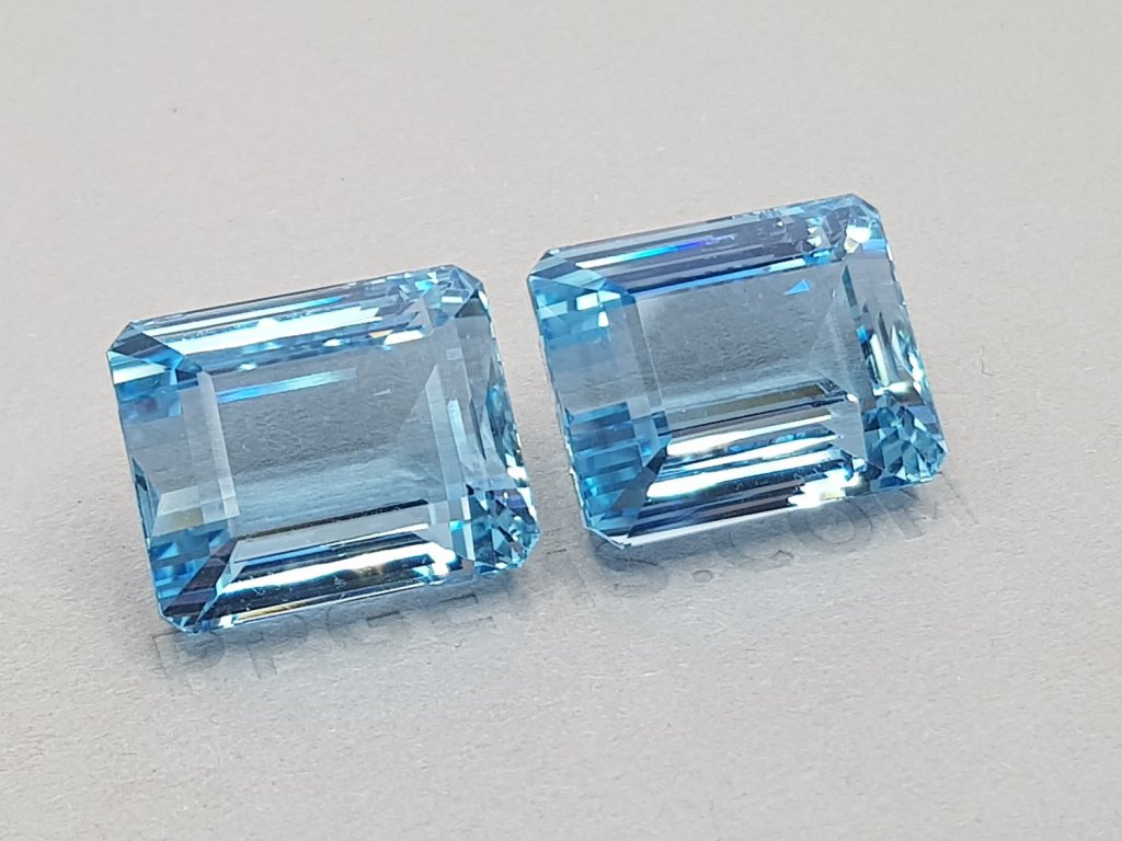 Large pair of 56.7 ct octagon cut aquamarines, Africa Image №2