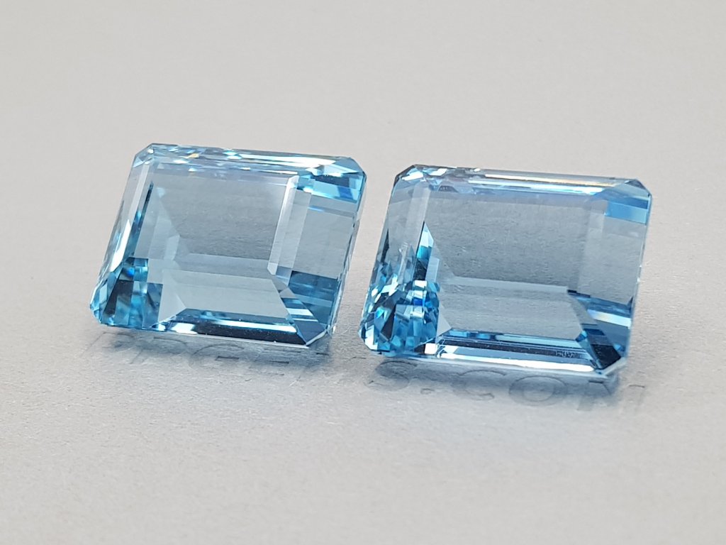 Large pair of 56.7 ct octagon cut aquamarines, Africa Image №3