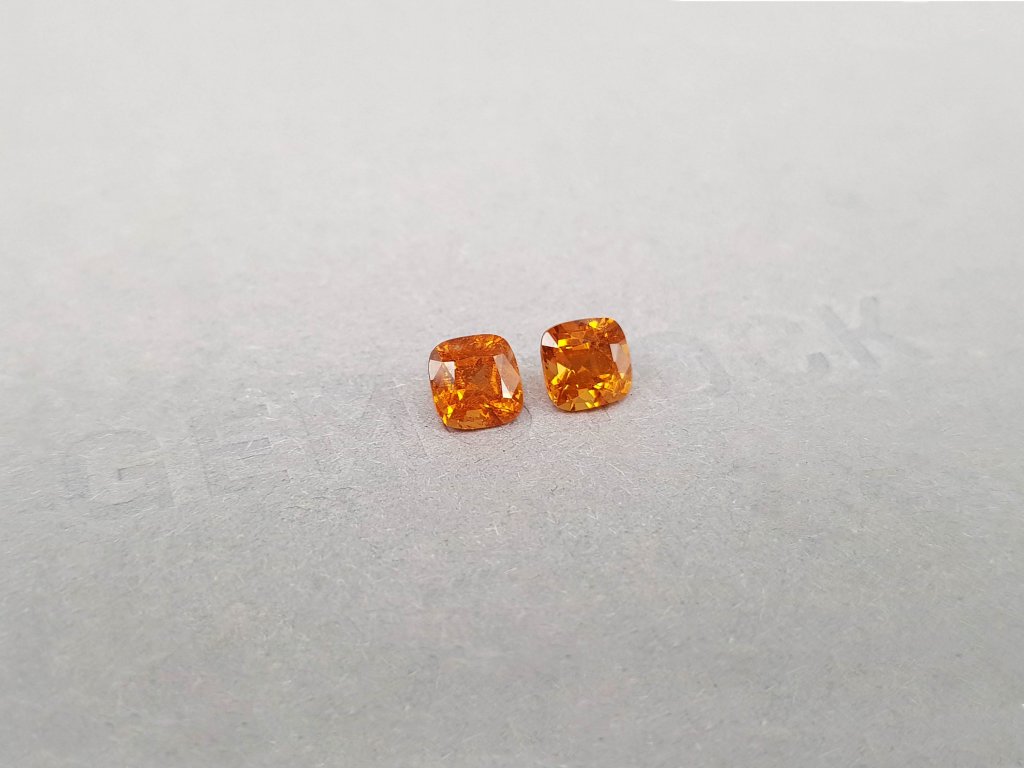 Pair of intense spessartines in cushion cut  1.72 ct Image №3