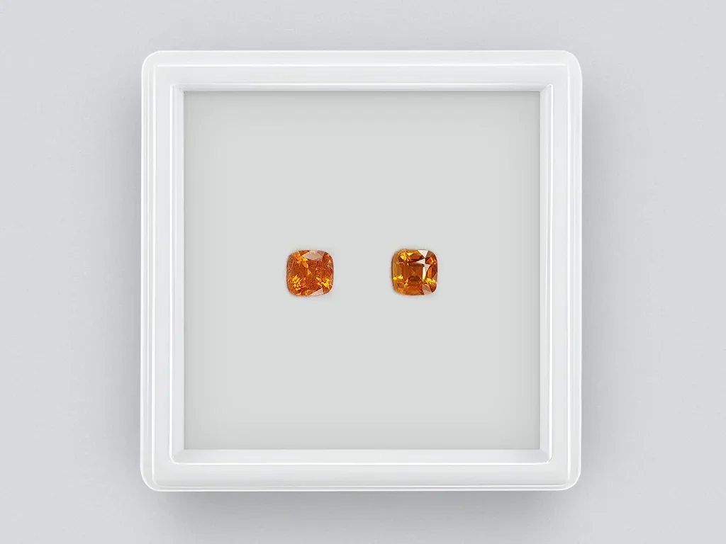 Pair of intense spessartines in cushion cut  1.72 ct Image №1