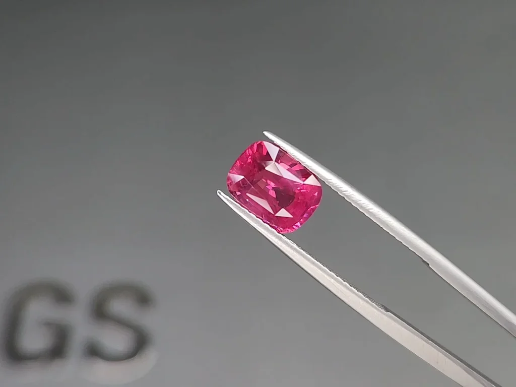 Vivid pink cushion cut Mahenge spinel 3.06 carats, Tanzania Image №3