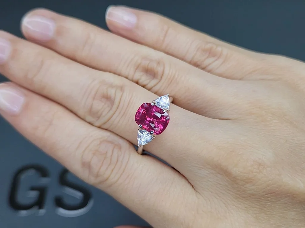 Vivid pink cushion cut Mahenge spinel 3.06 carats, Tanzania Image №5