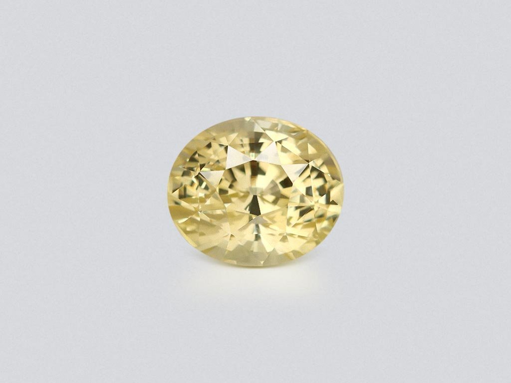 Unheated pastel yellow sapphire in oval cut 9.08 carats, Sri Lanka Image №1