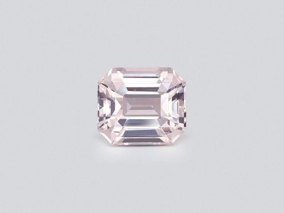 White sapphire octagon cut 3.02 carats, Sri Lanka photo