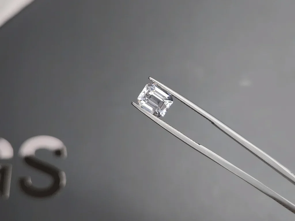 White sapphire octagon cut 3.02 carats, Sri Lanka Image №3