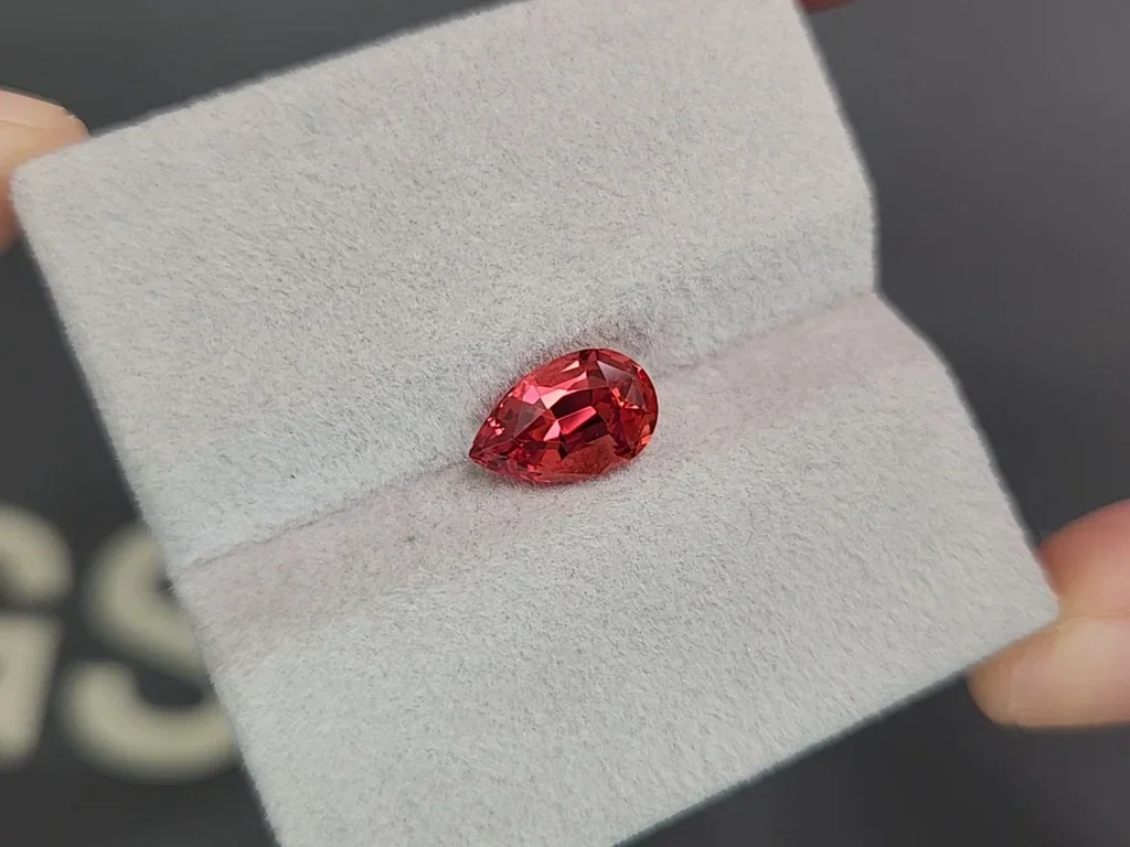 Spinel Mahenge Vivid Pink pear cut 2.19 carats, Tanzania Image №5
