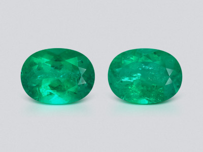 Pair of large emeralds oval cu 20.65 carats, Colombia  photo