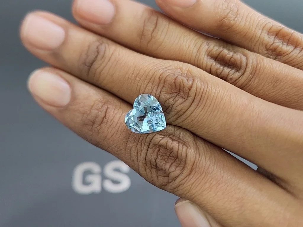 Aquamarine Santa Maria heart shape 4.33 carats, Mozambique Image №2