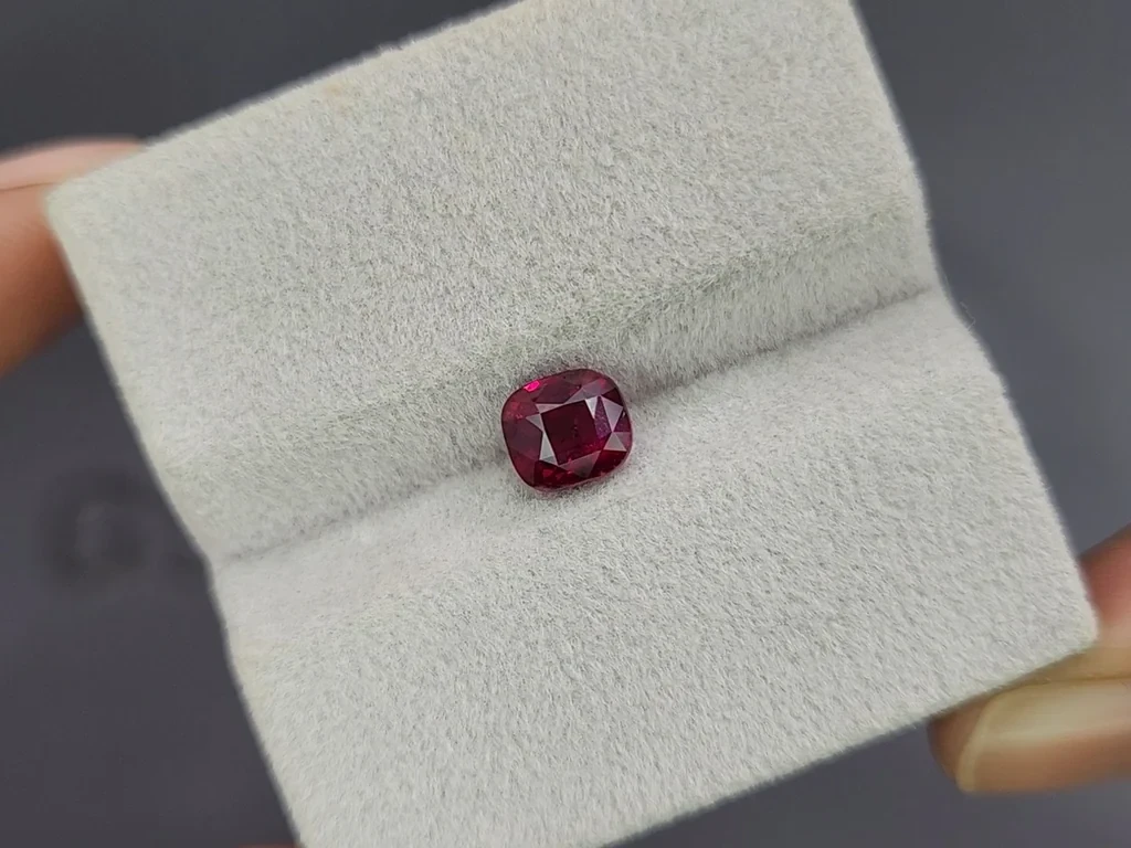 Unheated ruby Pigeon blood cushion cut 1.60 carats, Mozambique Image №4