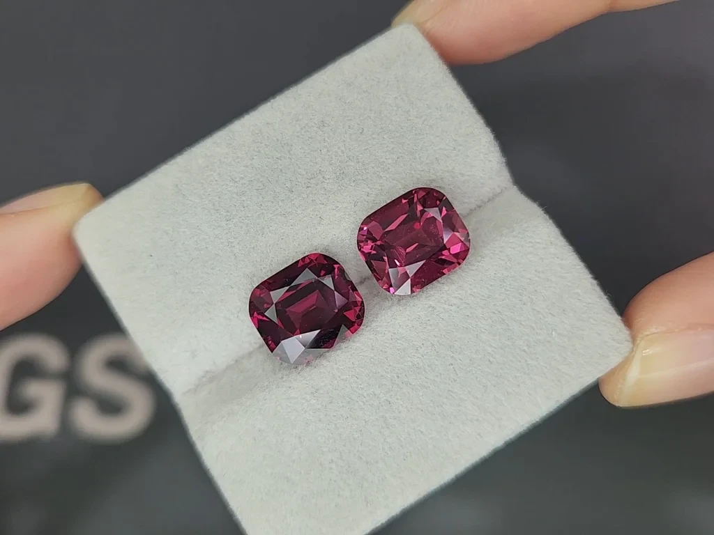 Pair of purple garnets rhodolite cushion cut 10.40 carats, Tanzania Image №4
