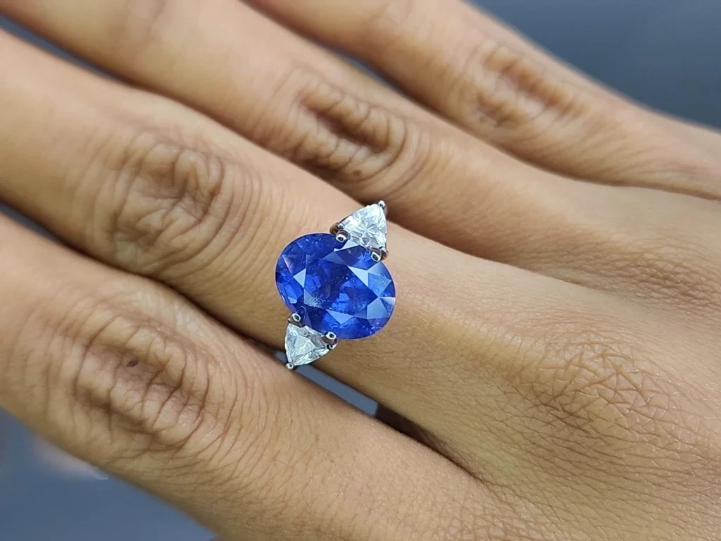 Unheated sapphire Cornflower Blue oval cut 5.98 carats, Sri Lanka Image №5