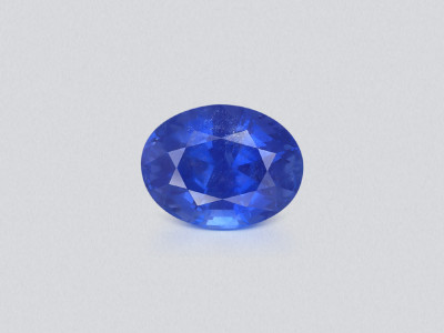 Unheated sapphire Cornflower Blue oval cut 5.98 carats, Sri Lanka photo