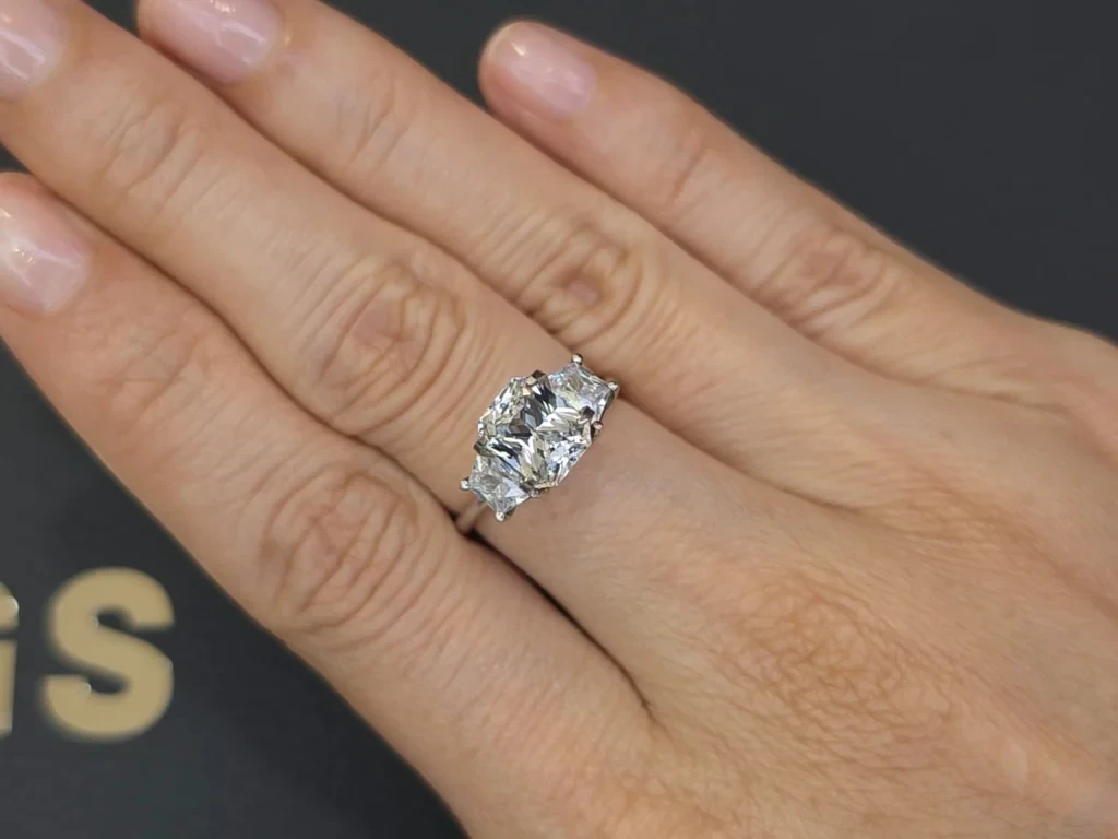 White sapphire radiant cut 2.17carats, Sri Lanka Image №5