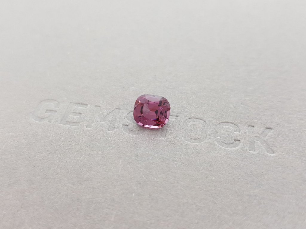 Cushion cut pink spinel 1.72 ct, Burma Image №2