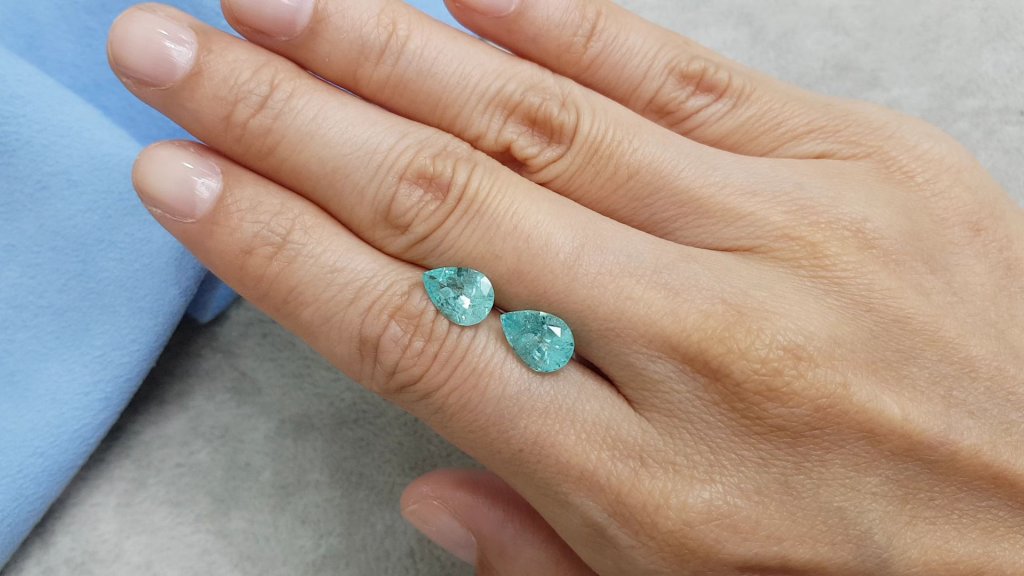 Pair of pear-cut Paraiba tourmalines 3.48 carats, Mozambique Image №2