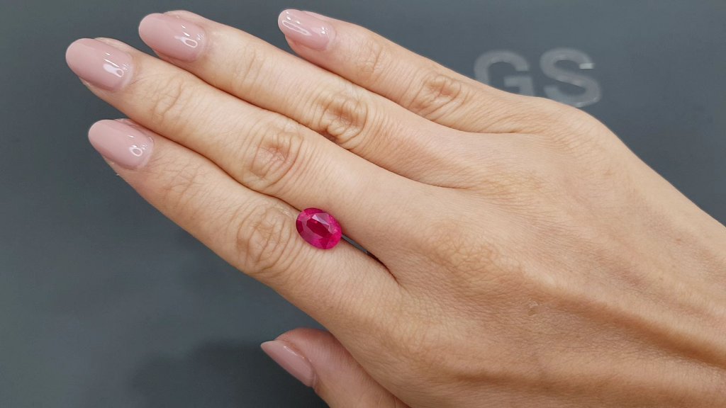 Unheated Pigeon Blood ruby in oval cut 3.54 carats, Mozambique Image №2