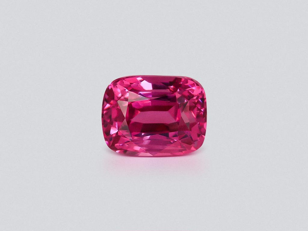 Red-pink cushion-cut Mahenge spinel 2.33 carats, Tanzania Image №1