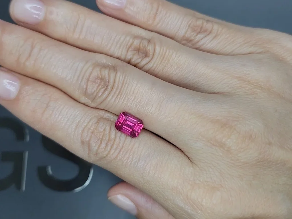 Vibrant pinkish-red Mahenge spinel in octagon cut 2.14 carats, Tanzania Image №2